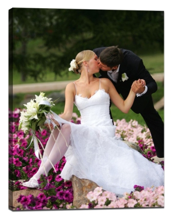 Take beautiful outdoor wedding photos